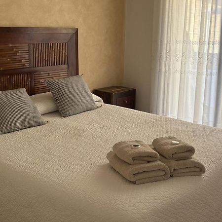 Casita De La Playa Con Parking Villa ปาลามอส ภายนอก รูปภาพ