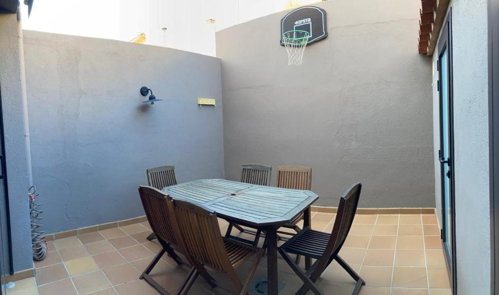 Casita De La Playa Con Parking Villa ปาลามอส ภายนอก รูปภาพ
